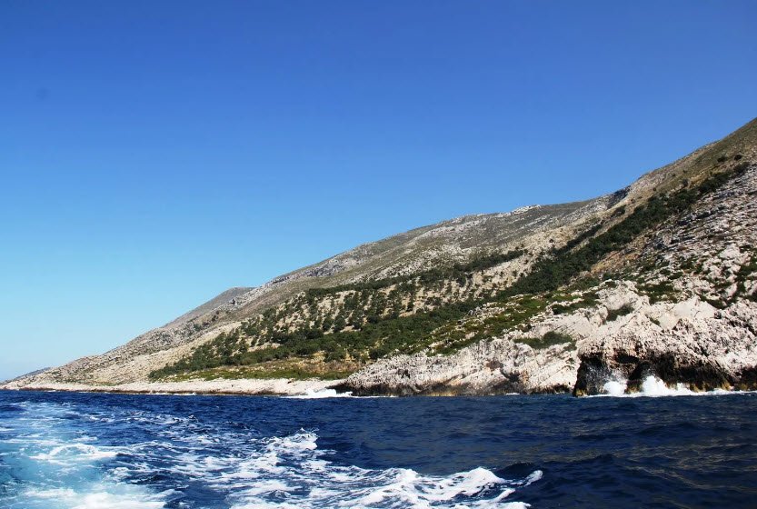 Gjiri i Megucit (Meguci Bay), Albania, Albania